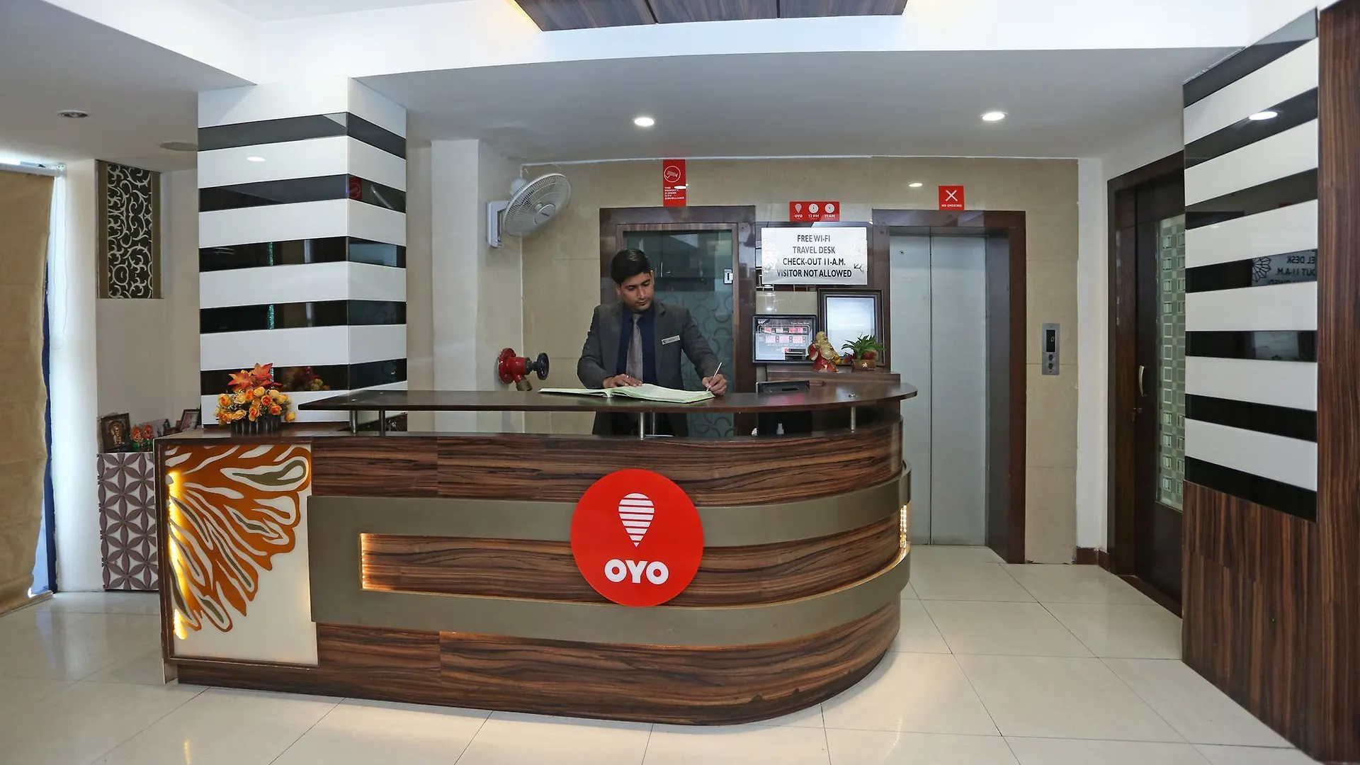 Oyo 11577 Hotel Crystal Retreat Agra   Agra (Uttar Pradesh)