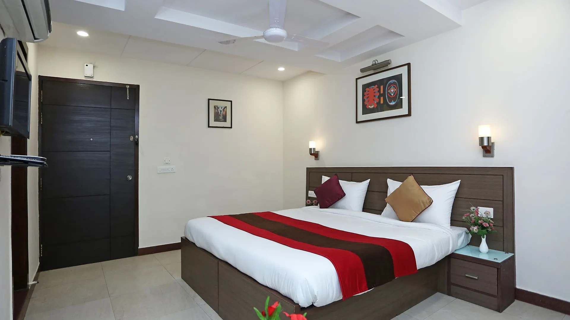 Oyo 11577 Hotel Crystal Retreat アーグラ